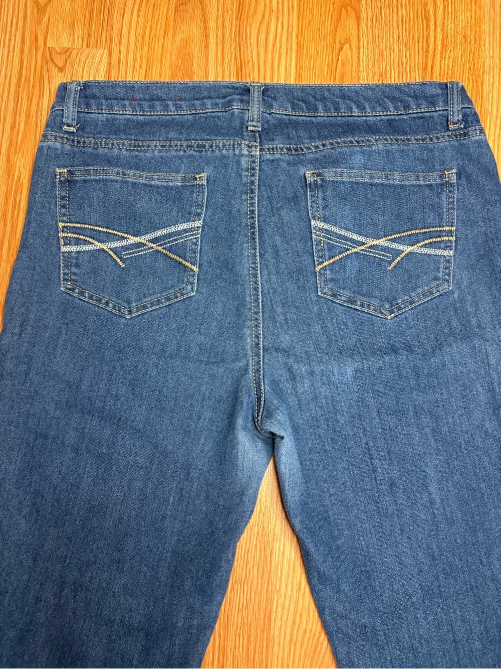 Women's Relaxed Blue Denim Shorts - Casual Comfort - Picture 5 of 6